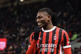 Англиялықтар Леоға қызығушылық танытуда