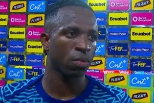 Винисиус Жуниор: “Анчелотти осында болғанына қуаныштымын, ол – мен жұмыс істеген ең үздік бапкер”