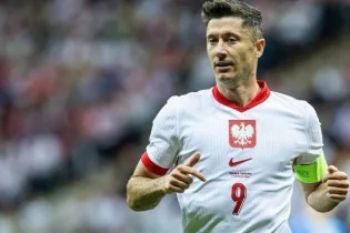 Роберт Левандовски Польша құрамасында ойнаудан бас тартты