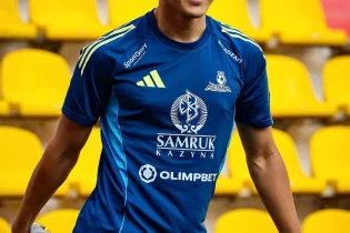 «Елімай» жейдесін Қазақстан құрамасының футболшысы киді