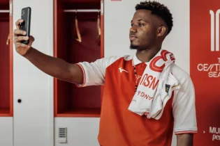 «Барселонаның» жарық жұлдызы саналған футболшы Франция чемпионатына кетті