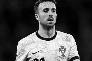 “Lambo”-сының дөңгелегі жарылыпты. Футболшы Диого Жотаның өлімі туралы жаңа мәліметтер