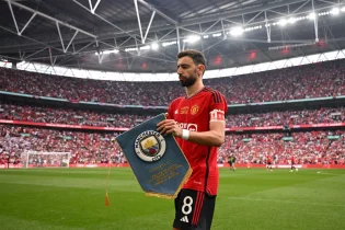 “Манчестер Юнайтед” матч алдындағы ту алмастыру рәсімінен бас тартты