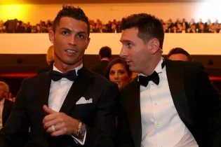 Месси мен Роналду қатарынан екінші жыл “Алтын доп” үміткерлерінің қатарына қосыла алмады