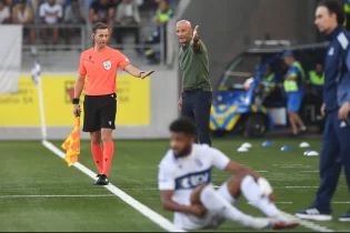 «Лозанна» бас бапкері: Астанаға келгеннің арқасында бизнес-класстың қызығын көрдік