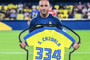 Аңыздың көзіне жас үйірген матч. Касорла “Вильярреалға” қарсы “Овьедо” жейдесімен алаңға шықты