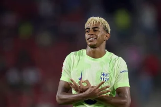 Қазақстандық ойыншы Ламин Ямалдан асып түсті