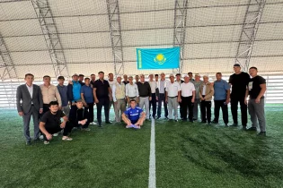 Халық өз күшімен салған стадионды бұзғалы жатыр. Түлкібас ауданының әкімдігі мемлекет саясатына қарсы ма?