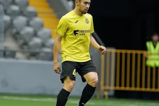 “Жеңіс” ойыншысы жүзінші ойынын өткізді