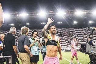 38 жасында мұндай болады деп кім ойлаған? Месси Роналдуды қуып жетейін деп қалды