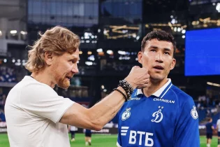 Зайнутдинов Мәскеуде жалғызсырап жүр ме? Отандасымызға жаңа командасында кімдер қарайласуда?!