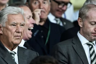 “Қайратпен” тең ойнағаннан кейін “Селтик” жанкүйерлері басшылықтың қызметінен кетуін талап етті