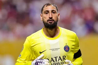 «ПСЖ» жанкүйерлері қақпашы Джанлуиджи Доннаруммаға қол соқты