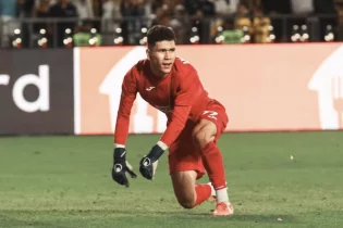 “21 жасар Қазақ баласы мүмкіндігін жұлдызды сәтке айналдырды” БАҚ Анарбеков жайлы жарыса жазуда