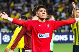 Уэльске қарсы ойында ұлттық құраманың қақпасын кім күзетеді?