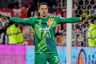 Александр Шволов мансабын Шотландияда жалғастыратын болады