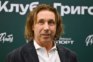 Александр Мостовой: “Қазақстан Уэльстен ойсырай ұтылмайды, Қазақстан өз алаңдарында сенімді ойнайтын команда”