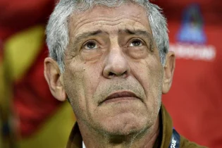 Фернанду Сантуш Әзербайжан құрамасының бас бапкері қызметінен кетті