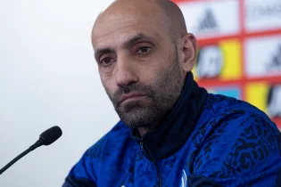 Әли Әлиевке жұмыс істетпеген негізгі мәселе? Сарапшылар бас бапкердің басты проблемасын айтты