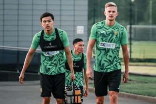 Жаңа заңға сәйкес футболшылардың жалақысы қанша болады? Қазақстандықтар мен легионерлерге байланысты айлықтың нақты көлемі бекітілді