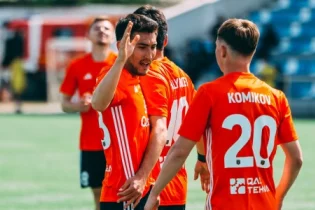 «Шахтер» сырт алаңда тең түсті