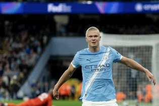 Эрлинг Холанд Чемпиондар лигасында 50 голға ең жылдам жеткен футболшы