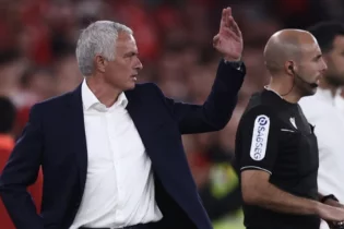 Моуриньо әлі жеңіске жете алмай жүр. Командасы тағы да ұпай жоғалтты