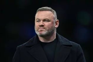 Уэйн Руни: “Мен алқаш емес едім, бірақ шектен тыс іштім. Колин болмаса, тірі жүрмес едім”