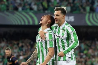 “Ағылшындық клубтар ойыншыны жаттығудан шеттетіп, бәрін қиындатады” Аргентиналық футболшы Антонидің “Бетиске” қайта оралуы жайлы пікір білдірді