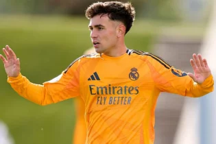 “Реал Мадридтің” оң қапталында жас ойыншы дебют жасауы мүмкін