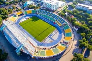 Орталық стадион - тәжірибелі маманның қолында