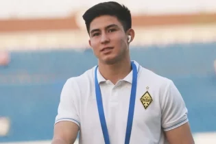 Дастан Сәтпаевты әлемнің ең үздік жас футболшысымен салыстырды