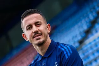 Назми Грипши өз мансабында алғаш рет Албания құрамасына шақырту алды