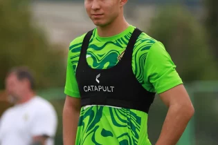 Дастан Сәтпаевқа не болған? Самат Смақовтың айтқаны келіп, футболшының ағзасына теріс әсер тигеннен сау ма?