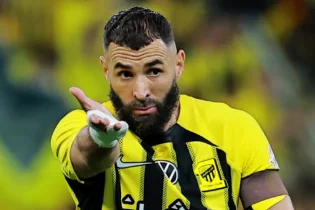 Карим Бензема “Фенербахчеге” келе ме? Түркия алыптары Франциялық жұлдызбен келіссөз жүргізуге дайын