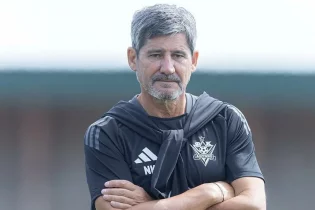 Николай Костов “Ақтөбе” ұжымында қала беретін болды