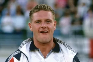 Пол Гаскойн көзіне жас алды: бала күнгі ауыр естелік пен өмір бойғы жара