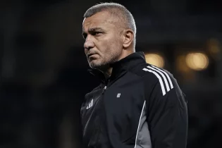 17 жыл бір клубта, 10 мәрте чемпион атанған бапкер