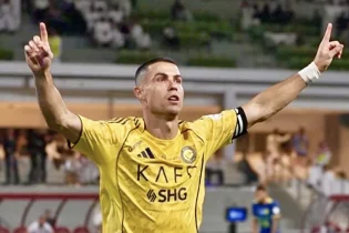 Криштиану Роналду 950-ші голын соғып, “Әл-Насрды” жеңіске жетеледі