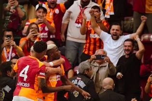 “Галатасарай” командасы мерейтойлы жеңісіне қол жеткізді