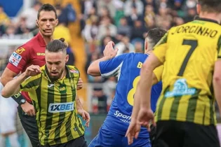 Қазақстан Премьер лигасының символикалық құрамы жарияланды