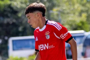 “Бенфика” U17 командасының ойыншысы Шыңғыс Әликеев AS1 агенттігімен келісім шартқа отырды