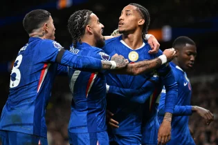 “Тоттенхэм” — “Челси” 0:1 : Педроның голы “Көктерге” Лондон дербиінде жеңіс сыйлады