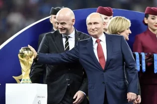 Ресей құрамасы халықаралық аренаға қашан оралады?