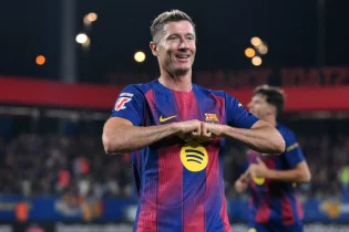 “Барселона” ойыншысы футбол тарихындағы үздік шабуылшылар қатарына кірді