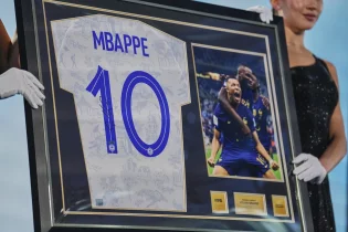 QJ League Мбаппе жейдесінен түскен 3 миллион теңгені қайда жұмсамақ?