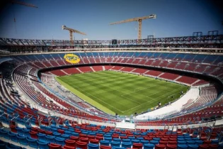 “Барселона” Камп Ноуға оралды