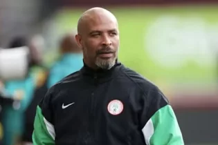 Африкалық құрамалар жеңіс үшін дуа жасауда