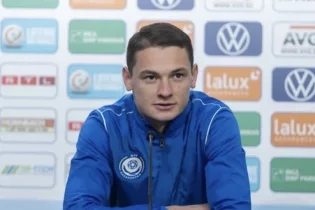 Ислам Чесноков желтоқсан айының басында Ұлыбританияға жол тартады