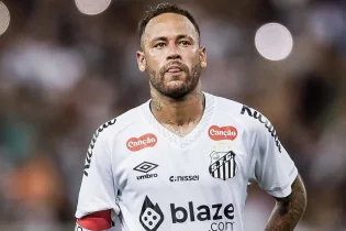 Неймар шешуші матч алдында қатардан шығып қалды